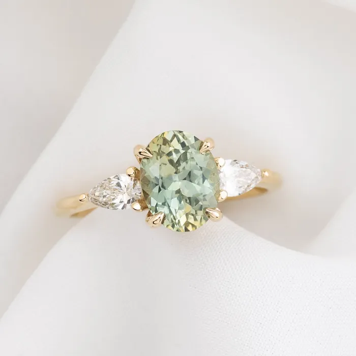 Envero Jewelry Rings Olivia Grand Ring 220ct Parti Blue Green Yellow Montana Sapphire Envero Jewelry Rings Olivia Grand Ring 220ct Parti Blue Green Yellow Montana Sapphire