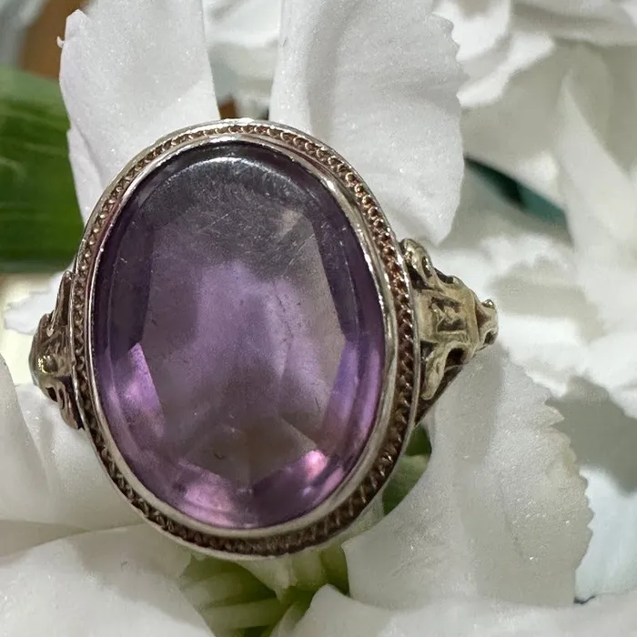 Rings 14 Karat Yellow Gold Amethyst Ring 20002242 ONeills Estate Jewelry