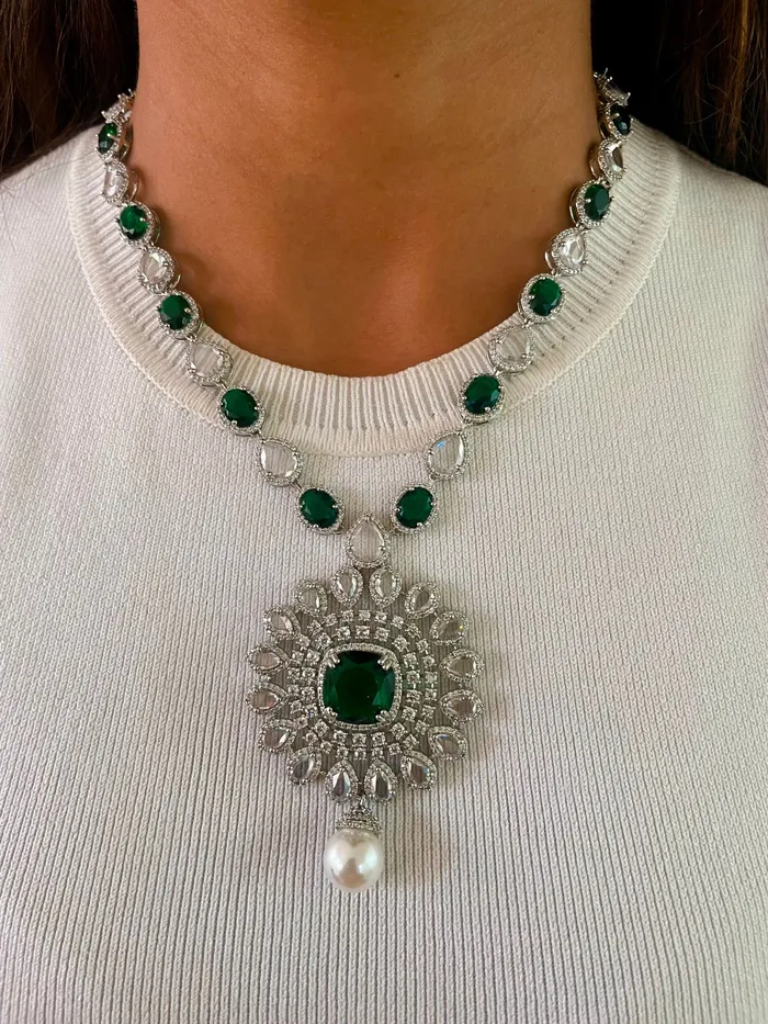 PRERTO ECOMMERCE PRIVATE LIMITED Necklaces Circle Emerald Dimonte Necklace Set Necklace Earrings PRERTO ECOMMERCE PRIVATE LIMITED Necklaces Circle Emerald Dimonte Necklace Set Necklace Earrings