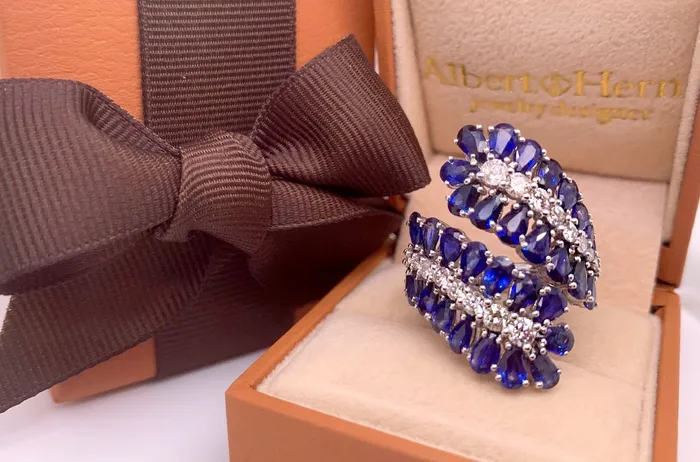 Albert Hern Ring 18kt Gold Leaves Blue Sapphire Diamonds Rings Albert Hern Ring 18kt Gold Leaves Blue Sapphire Diamonds Rings