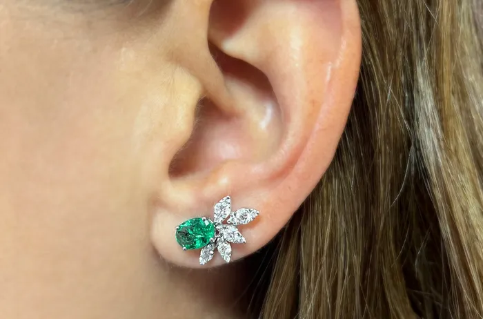 Earrings 18kt Gold Oval Emeralds Diamonds Flowers Albert Hern Earrings Earrings 18kt Gold Oval Emeralds Diamonds Flowers Albert Hern Earrings