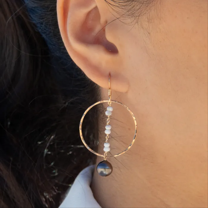 Mariko Howlite Pearl Earring misha hawaii Earrings