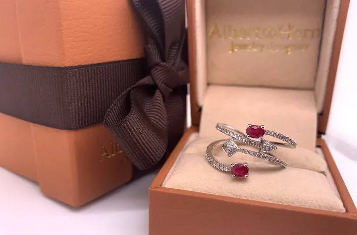 Ring 18kt White Gold Arrow Endings Gemstones Diamonds alberthern Rings