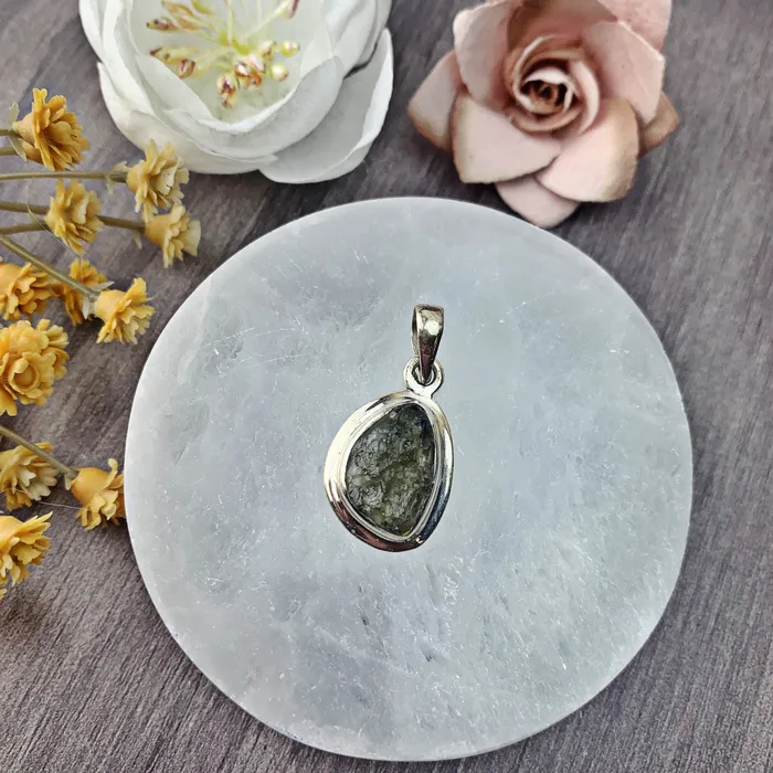 The Bead N Crystal Enclave Gems Necklaces Moldavite Pendant Sterling Silver GENUINE 16 The Bead N Crystal Enclave Gems Necklaces Moldavite Pendant Sterling Silver GENUINE 16