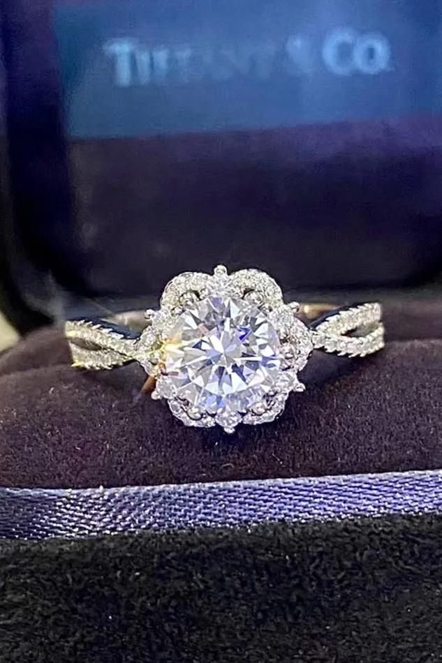 Trendsi Rings 18k PlatinumPlated Six Prong Moissanite Ring