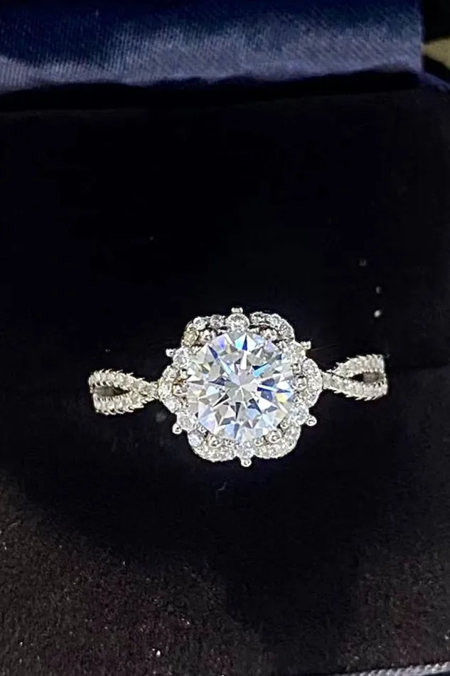 Trendsi Rings 18k PlatinumPlated Six Prong Moissanite Ring