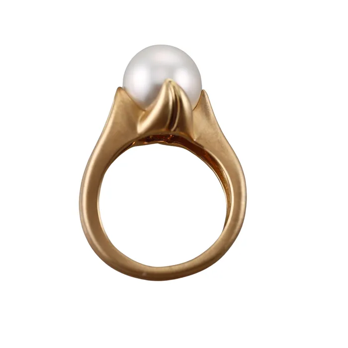 Rings Assael Angela Cummings Flower Bud South Sea Pearl Gold Ring Angela Cummings Assael