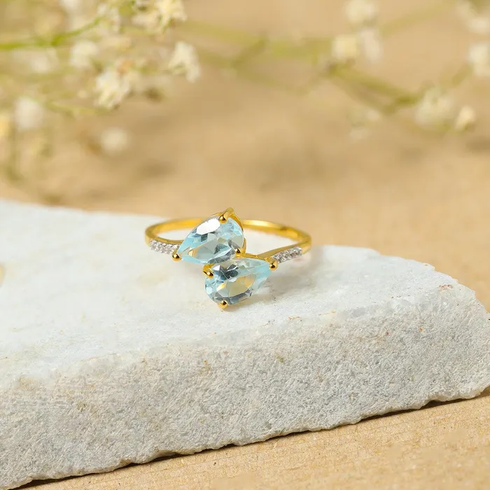 166 Ct Sky Blue Topaz White Sapphire 10kt Yellow Gold Ring Jewelry YoTreasure Rings 166 Ct Sky Blue Topaz White Sapphire 10kt Yellow Gold Ring Jewelry YoTreasure Rings