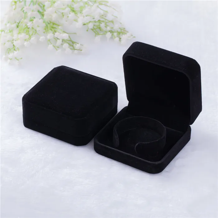Bracelets JPIDisplay 24Pack Deluxe Plush Black Velvet BraceletWatch Jewelry Box Bracelets JPIDisplay 24Pack Deluxe Plush Black Velvet BraceletWatch Jewelry Box