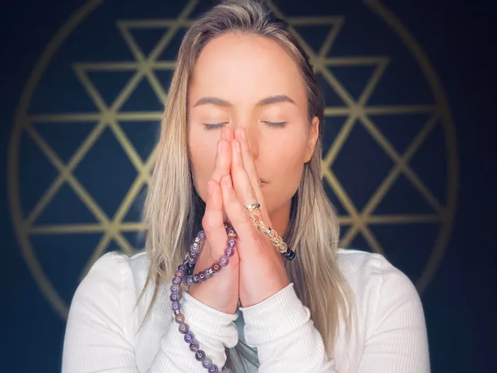 Bracelets Lily Rose Jewelry Co Just Restocked 3 left 8mm Elizabeth April Quantum Convergence No Fear AWAKEN Limited Edition Stretch 108 Mala Bracelet Necklace