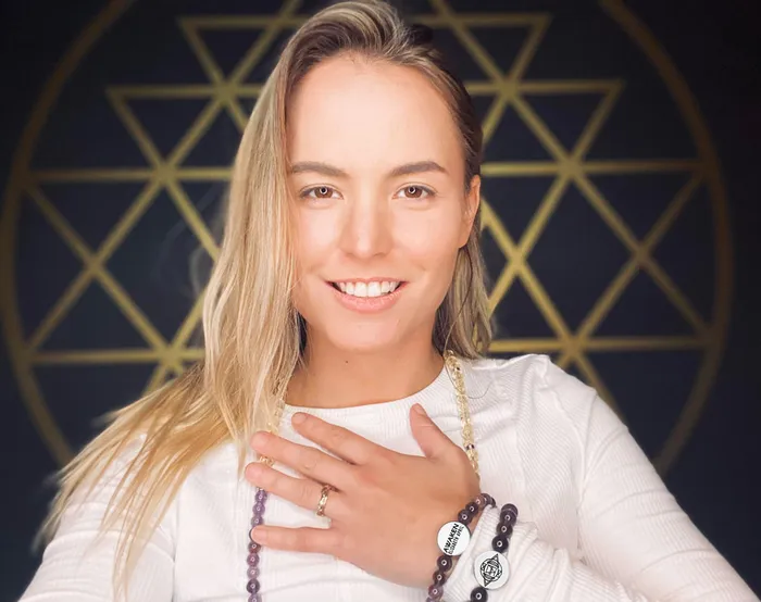 Bracelets Lily Rose Jewelry Co Just Restocked 3 left 8mm Elizabeth April Quantum Convergence No Fear AWAKEN Limited Edition Stretch 108 Mala Bracelet Necklace