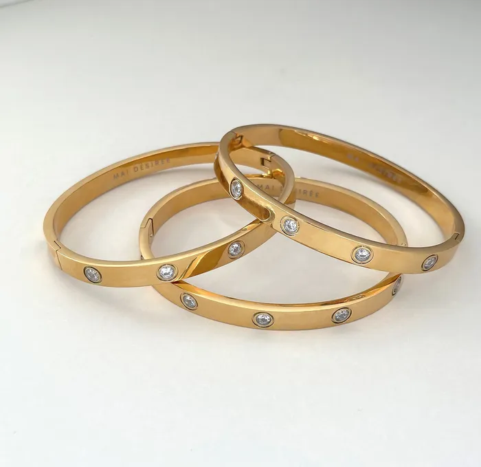 Bracelets Mai Dsire CARRIE GOLD DIAMOND CUFF BRACELET