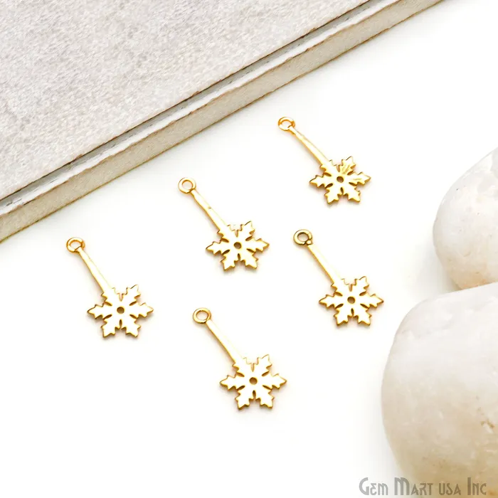 GemMartUSA Charm Necklaces Snowflake Shape 27x12mm Gold Plated Textured Charm Minimalist Finding GemMartUSA Charm Necklaces Snowflake Shape 27x12mm Gold Plated Textured Charm Minimalist Finding