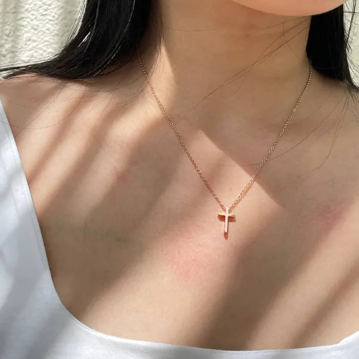 Jacob Rachel Necklaces Elegance Cross Pendant Necklace Rose Gold