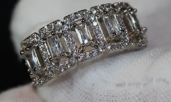 Lab Diamonds London Rings Diamond Ring Womens Engagement Ring Engagement Rings Womens Rings Promise Ring Eternity Ring Ring for Women Baguette Rings
