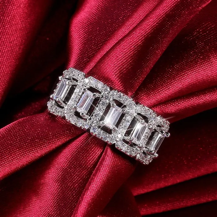 Lab Diamonds London Rings Diamond Ring Womens Engagement Ring Engagement Rings Womens Rings Promise Ring Eternity Ring Ring for Women Baguette Rings
