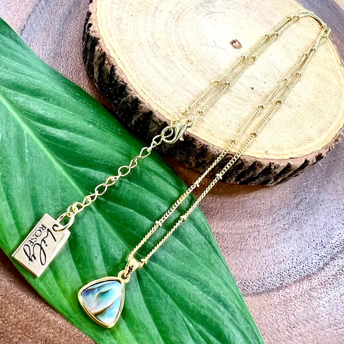 Lily Rose Jewelry Abalone Shell Sweet Mini Triangle Beauty Tranquility Pendant 18 Gold Necklace Necklaces