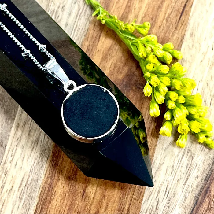Lily Rose Jewelry Necklaces NEW STONE Obsidian Manifester Thick Circle Pendant 18 White Gold Necklace