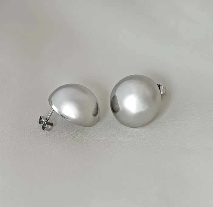 MAI DSIRE Earrings MARYLYN SILVER DOME EARRINGS