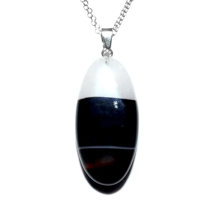 Simple Polished Black Lace Agate Crystal Pendant 18 White Gold Necklace Lily Rose Jewelry Necklaces Simple Polished Black Lace Agate Crystal Pendant 18 White Gold Necklace Lily Rose Jewelry Necklaces